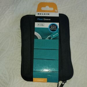 Belkin Black Pleat Sleeve for Kindle